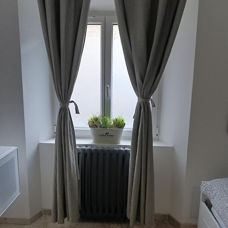 Logement Le Gabian Ampus ภายนอก รูปภาพ