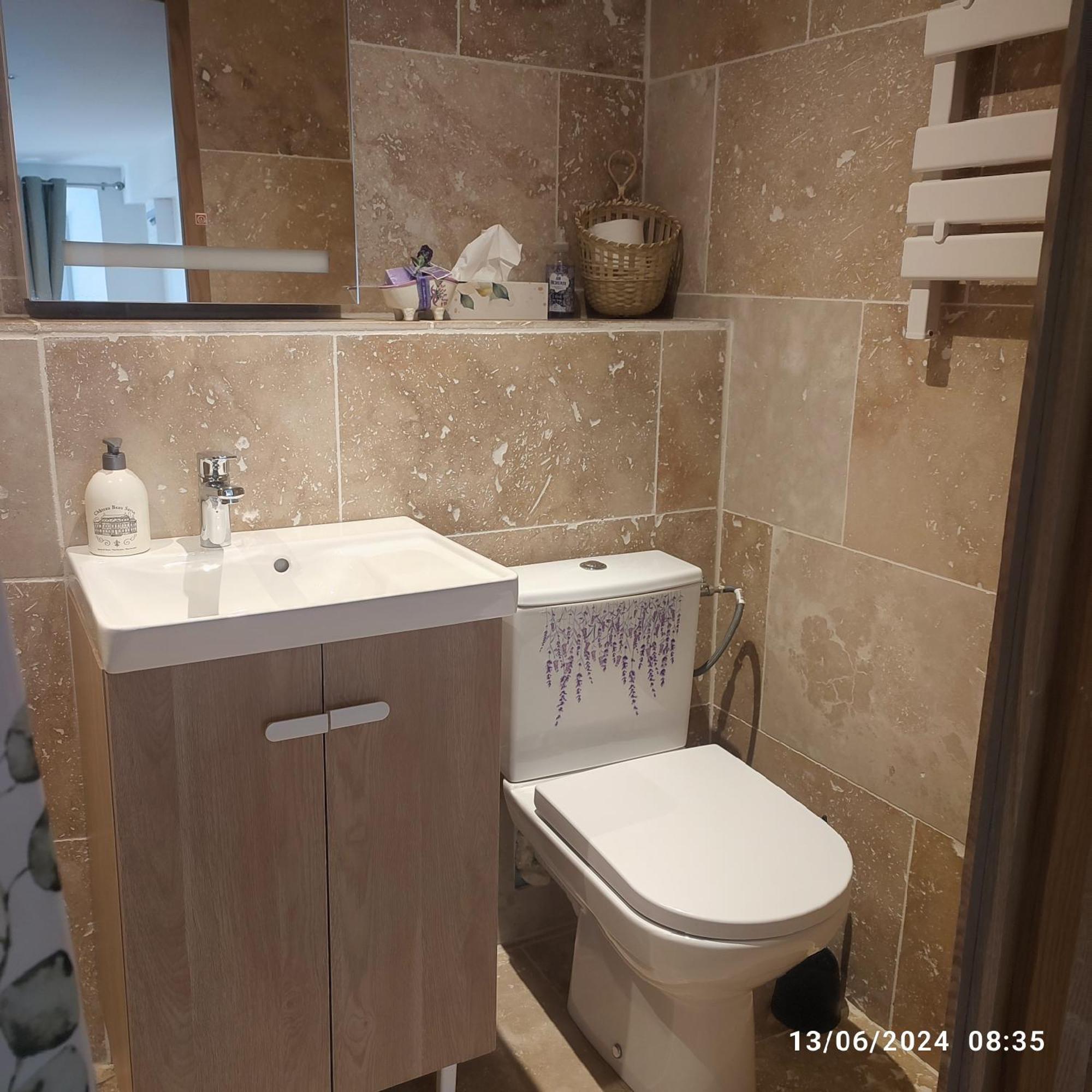 Logement Le Gabian Ampus ภายนอก รูปภาพ